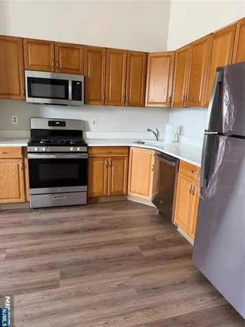 250 Park Avenue East Rutherford NJ 07073