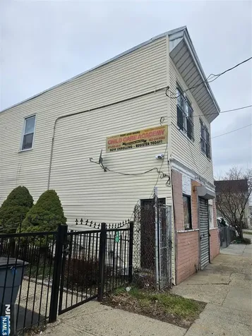 25 Jacob Street Newark NJ 07103