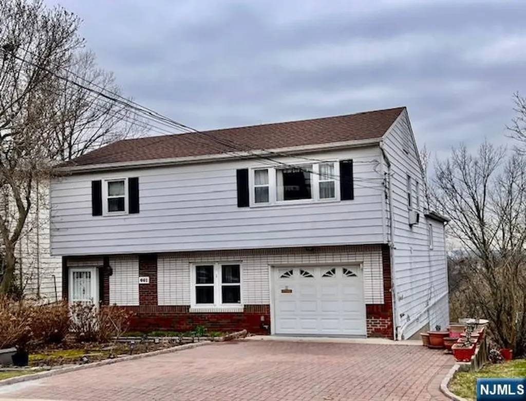 661 Clinton Place Ridgefield NJ 07657