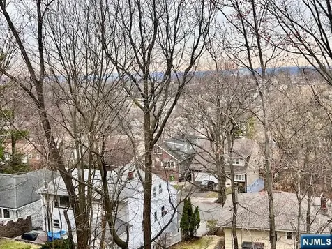 661 Clinton Place Ridgefield NJ 07657