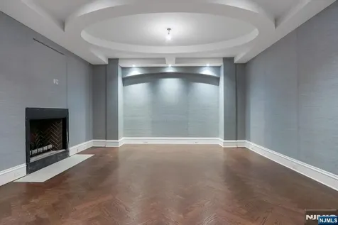 10 Frick Drive Alpine NJ 07620