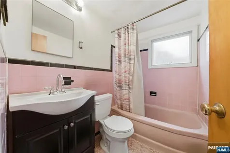 22 Cottage Street Belleville NJ 07109