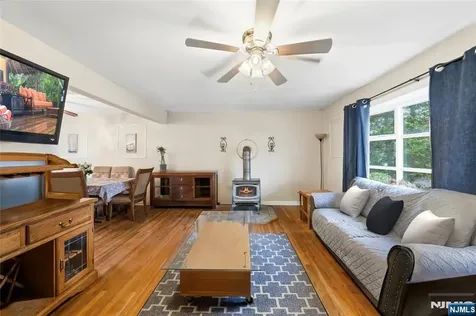 22 Cottage Street Belleville NJ 07109