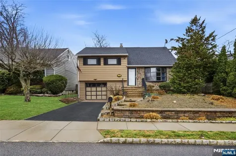 22 Cottage Street Belleville NJ 07109