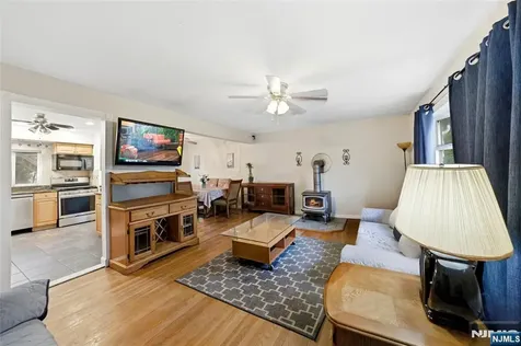 22 Cottage Street Belleville NJ 07109