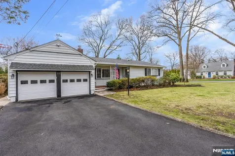 59 Colgate Avenue Wyckoff NJ 07481