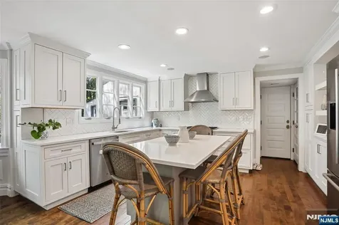 45 Wyncote Road Ho-ho-kus NJ 07423