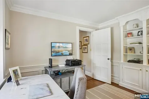 45 Wyncote Road Ho-ho-kus NJ 07423
