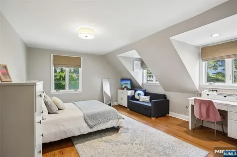 45 Wyncote Road Ho-ho-kus NJ 07423