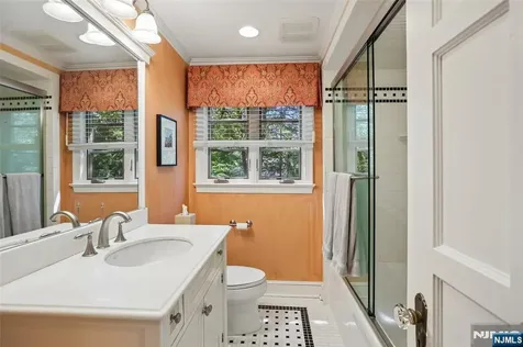 45 Wyncote Road Ho-ho-kus NJ 07423