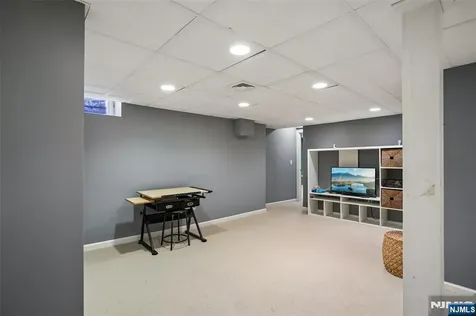 45 Wyncote Road Ho-ho-kus NJ 07423