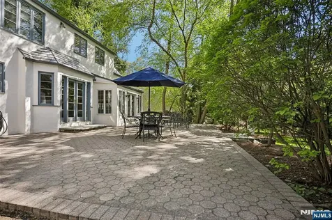 45 Wyncote Road Ho-ho-kus NJ 07423