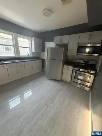 73 Arsdale East Orange NJ 07018