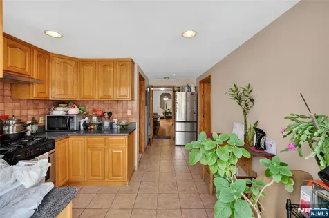 99 Bruen Street Newark NJ 07105