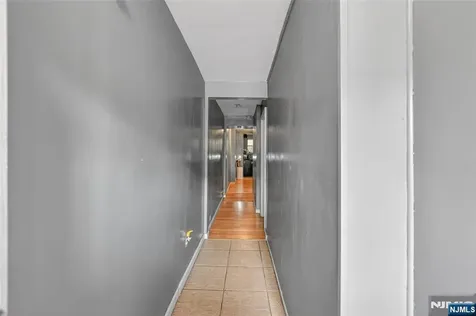99 Bruen Street Newark NJ 07105