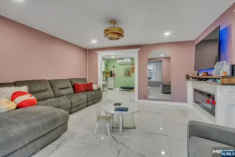 644 Valley Brook Avenue Lyndhurst NJ 07071
