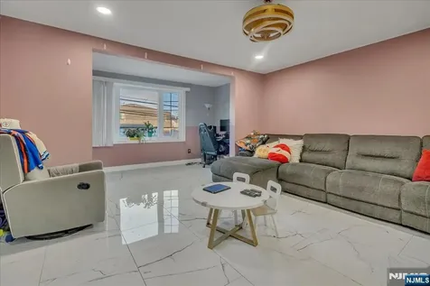 644 Valley Brook Avenue Lyndhurst NJ 07071