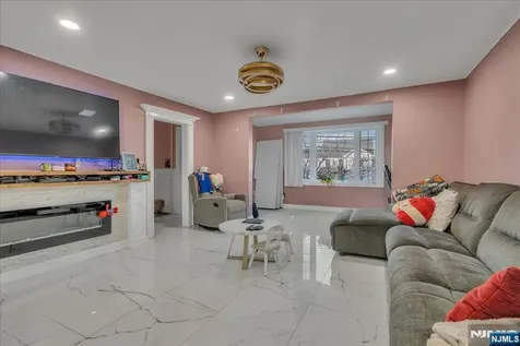 644 Valley Brook Avenue Lyndhurst NJ 07071