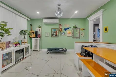 644 Valley Brook Avenue Lyndhurst NJ 07071
