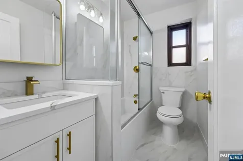 2329 Hudson Terrace Fort Lee NJ 07024