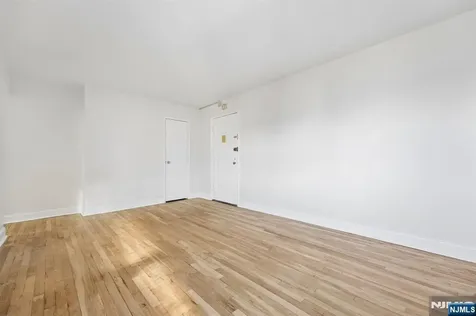 2329 Hudson Terrace Fort Lee NJ 07024
