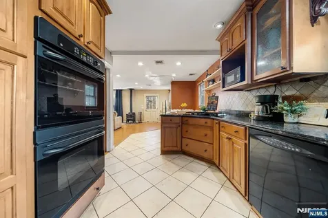 81 Vreeland Avenue Midland Park NJ 07432
