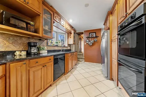 81 Vreeland Avenue Midland Park NJ 07432