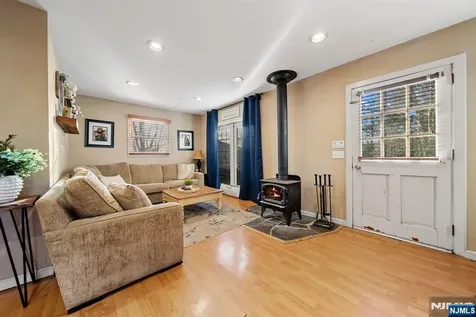 81 Vreeland Avenue Midland Park NJ 07432