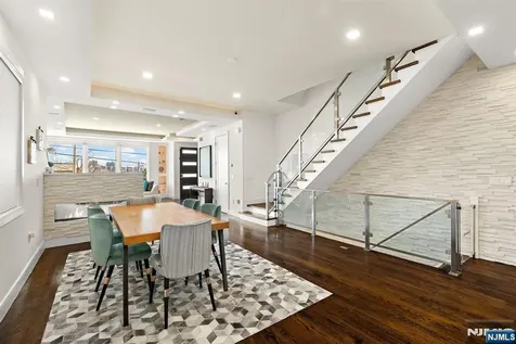 504 Undercliff Avenue Edgewater NJ 07020