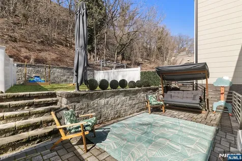 504 Undercliff Avenue Edgewater NJ 07020