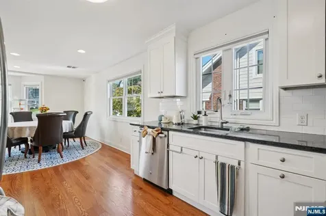38 Centre Street Nutley NJ 07110