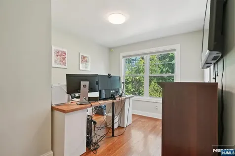 38 Centre Street Nutley NJ 07110