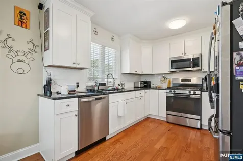 38 Centre Street Nutley NJ 07110