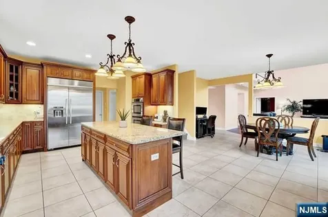 48 Flagstone Hill Road Wantage NJ 07461