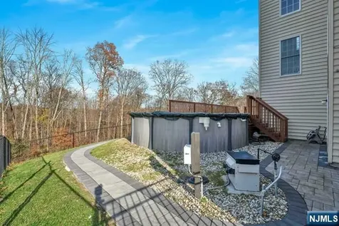 48 Flagstone Hill Road Wantage NJ 07461
