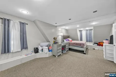 38-40 Nairn Place Newark NJ 07108