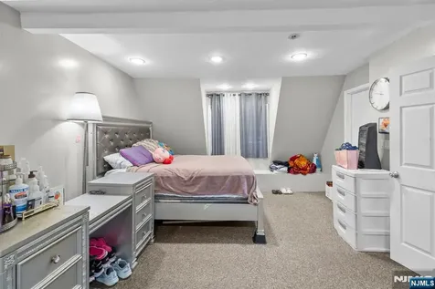 38-40 Nairn Place Newark NJ 07108