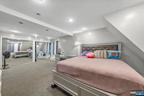 38-40 Nairn Place Newark NJ 07108