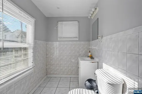 38-40 Nairn Place Newark NJ 07108