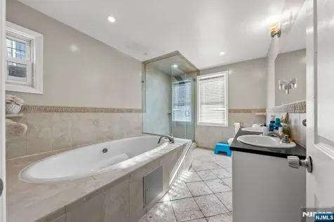 38-40 Nairn Place Newark NJ 07108