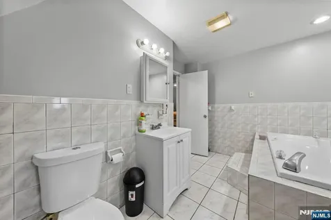 38-40 Nairn Place Newark NJ 07108