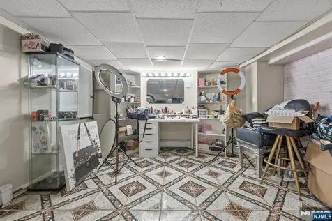 38-40 Nairn Place Newark NJ 07108