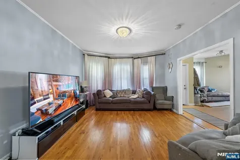 38-40 Nairn Place Newark NJ 07108