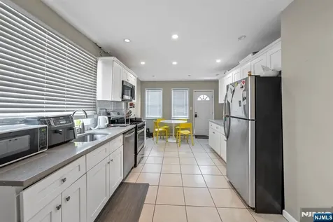 38-40 Nairn Place Newark NJ 07108