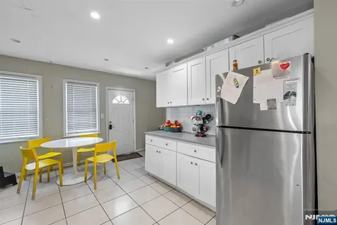 38-40 Nairn Place Newark NJ 07108