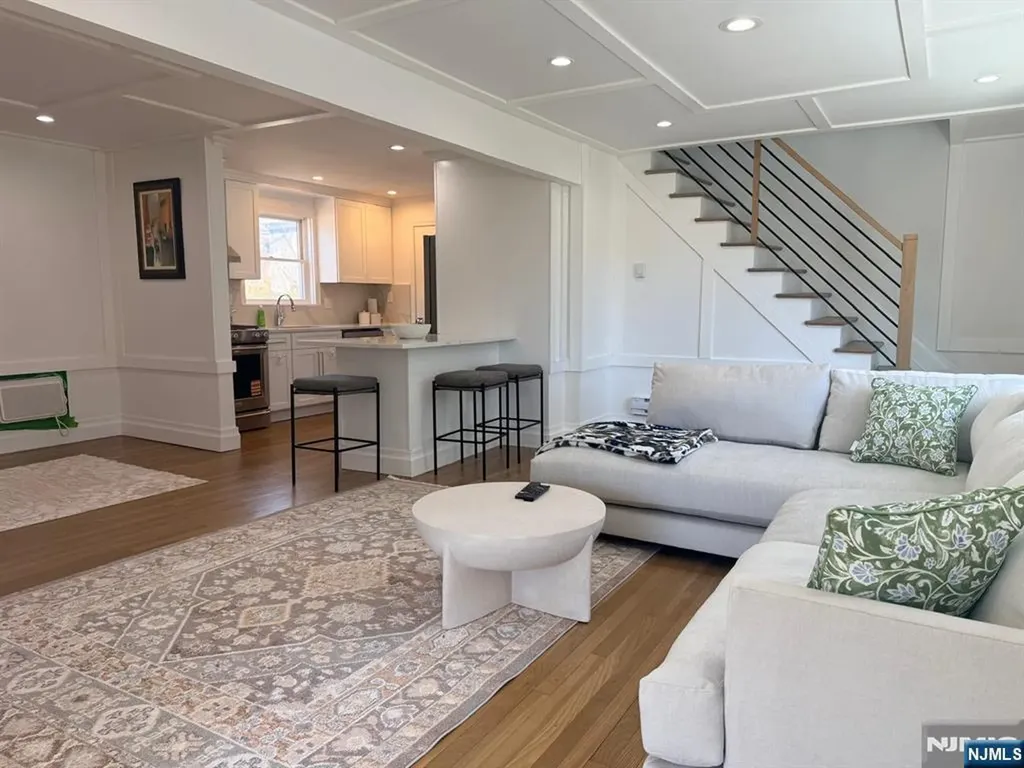 91 Columbus Drive Tenafly NJ 07670