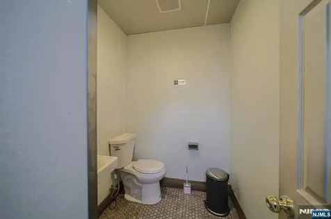 325 Broad Avenue Palisades Park NJ 07650