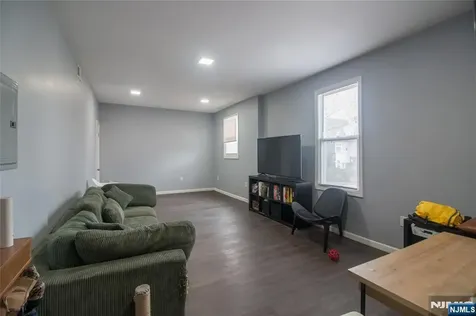 625 Park Avenue East Orange NJ 07017