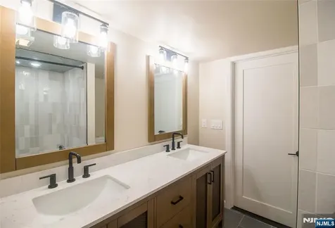 625 Park Avenue East Orange NJ 07017