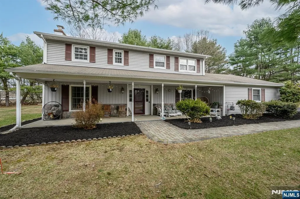 1 Running Hills Drive Newton NJ 07860